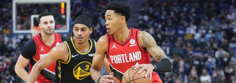 NBA同场竞技的赔率、选择和预测,星期一