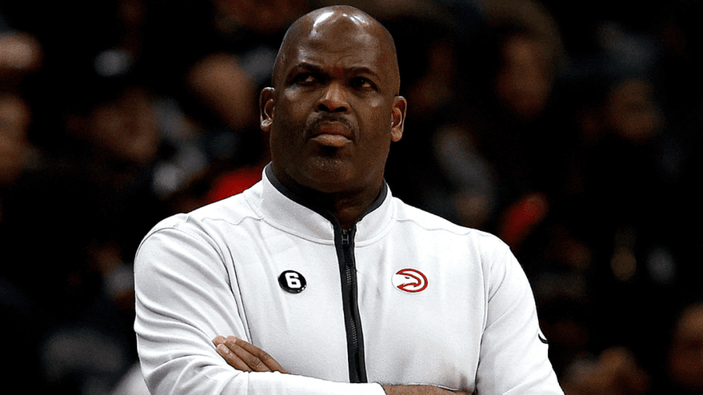 据报道，老鹰队在NBA全明星休息日解雇了教练Nate McMillan，记录低于0.500