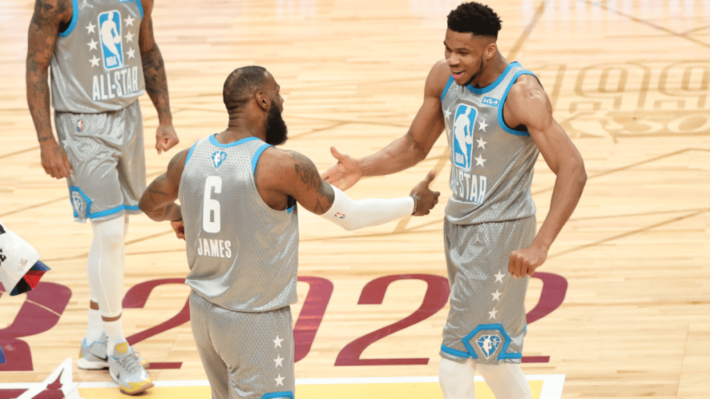 NBA全明星赛模拟盘口选择,预测勒布朗-詹姆斯和吉安尼斯-安特托孔波将如何挑选名单
