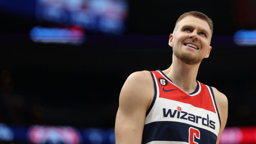 NBA球员的得分赌注，推荐： 克里斯塔普斯-波尔津吉斯，特伦顿-沃特福德，更多（3月26日，星期日）